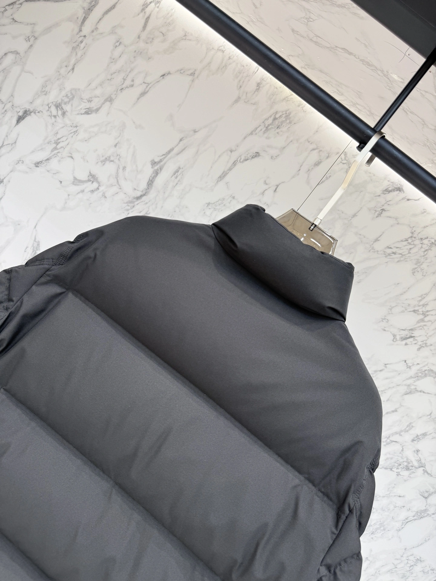 wg.luxury-- 7o9385r Down jacket item:E-F501J1031H